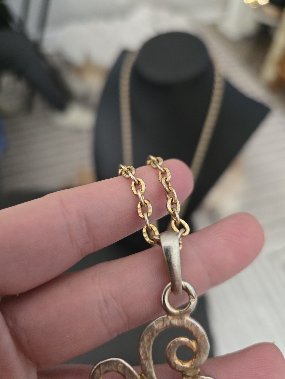 Vintage 1990s Casual Corner abstract scroll pendant necklace - Picture 9 of 11